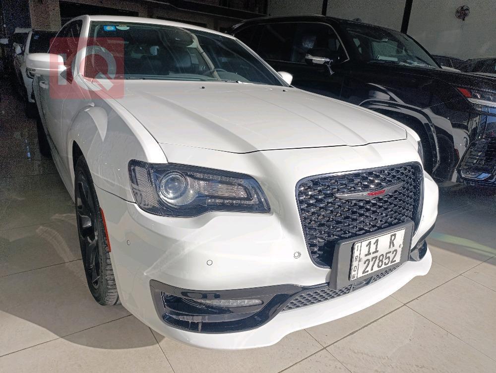 کرایسلەر 300